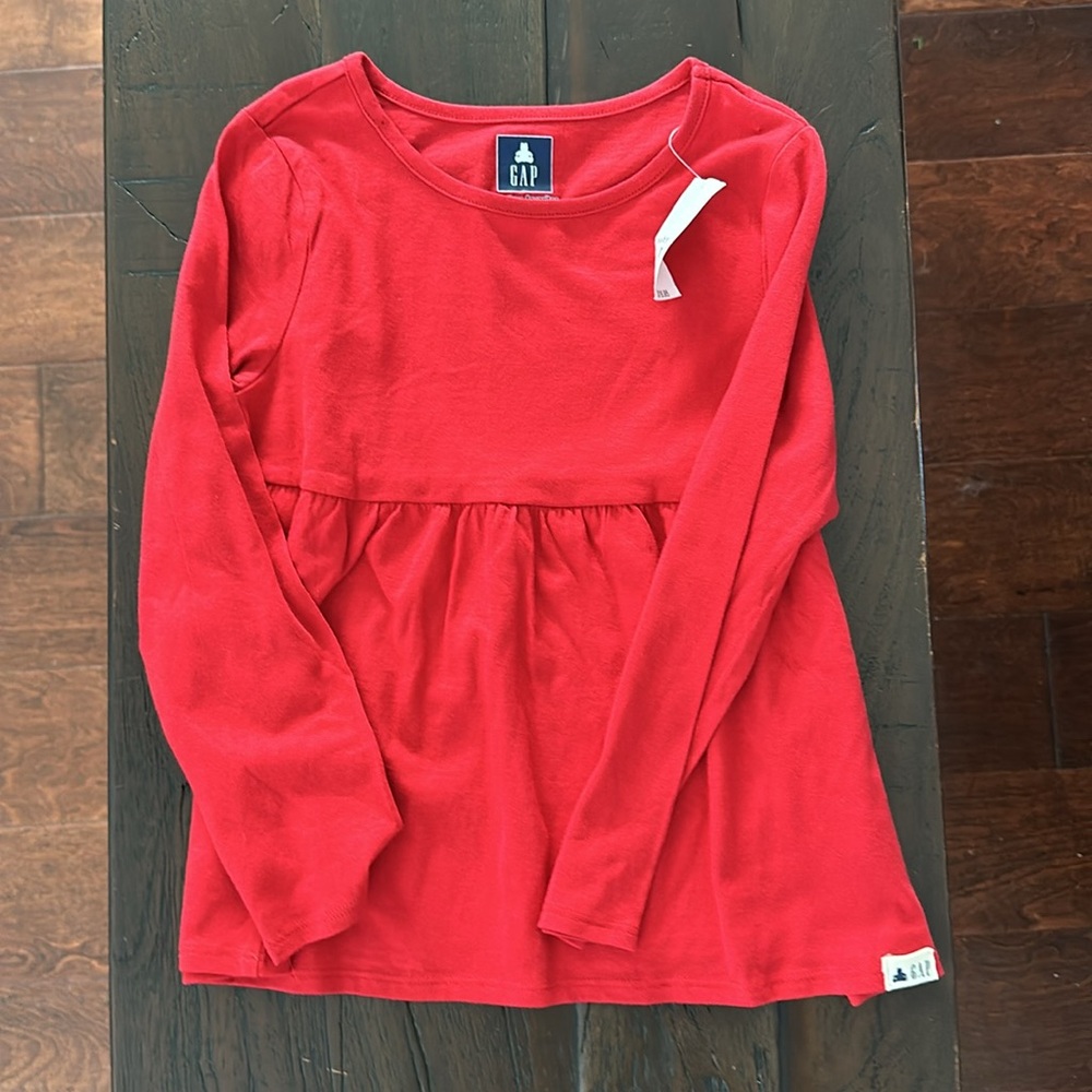 GAP - Red Top (NWT)